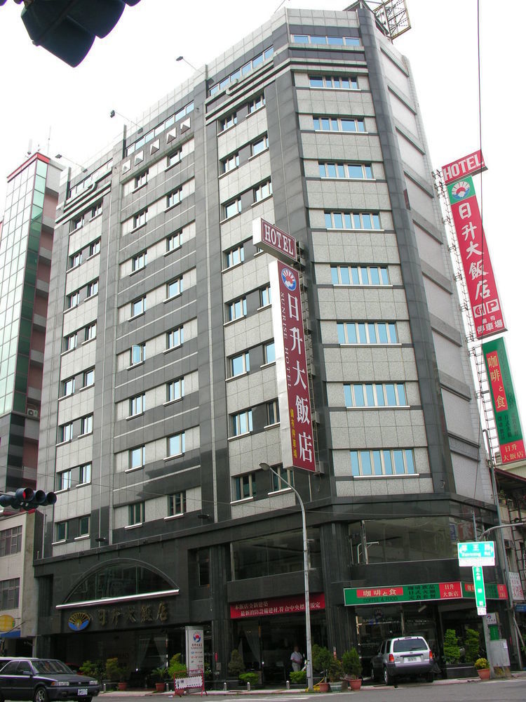 Sunrise Hotel Tainan Exterior photo